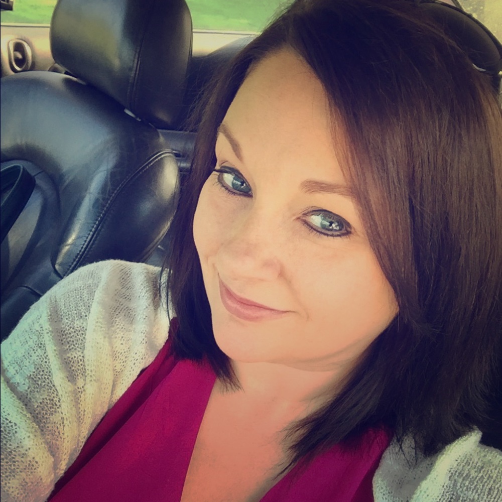 Meet your Posher, Ashley